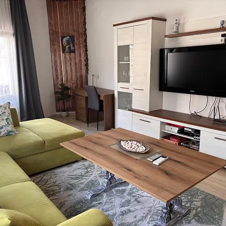 דירה The Old Corner House *