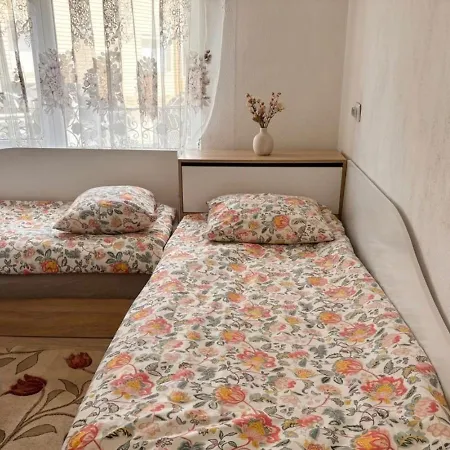 דירה The Old Corner House